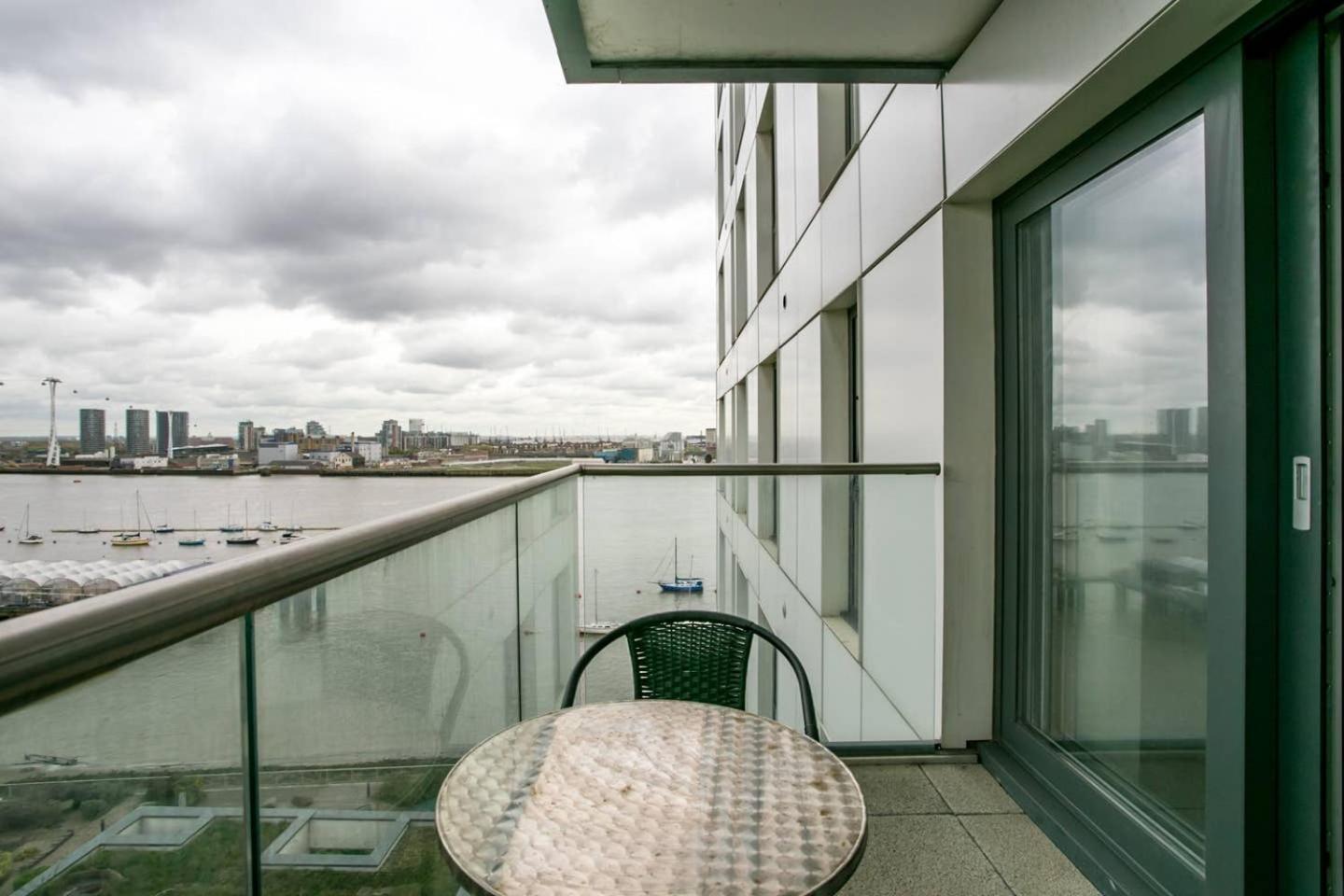 Guestready - Comfort By The Thames, W/ Balcony Londres Exterior foto
